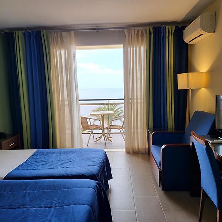 Hotel Cais Da Oliveira Canico  Exterior photo