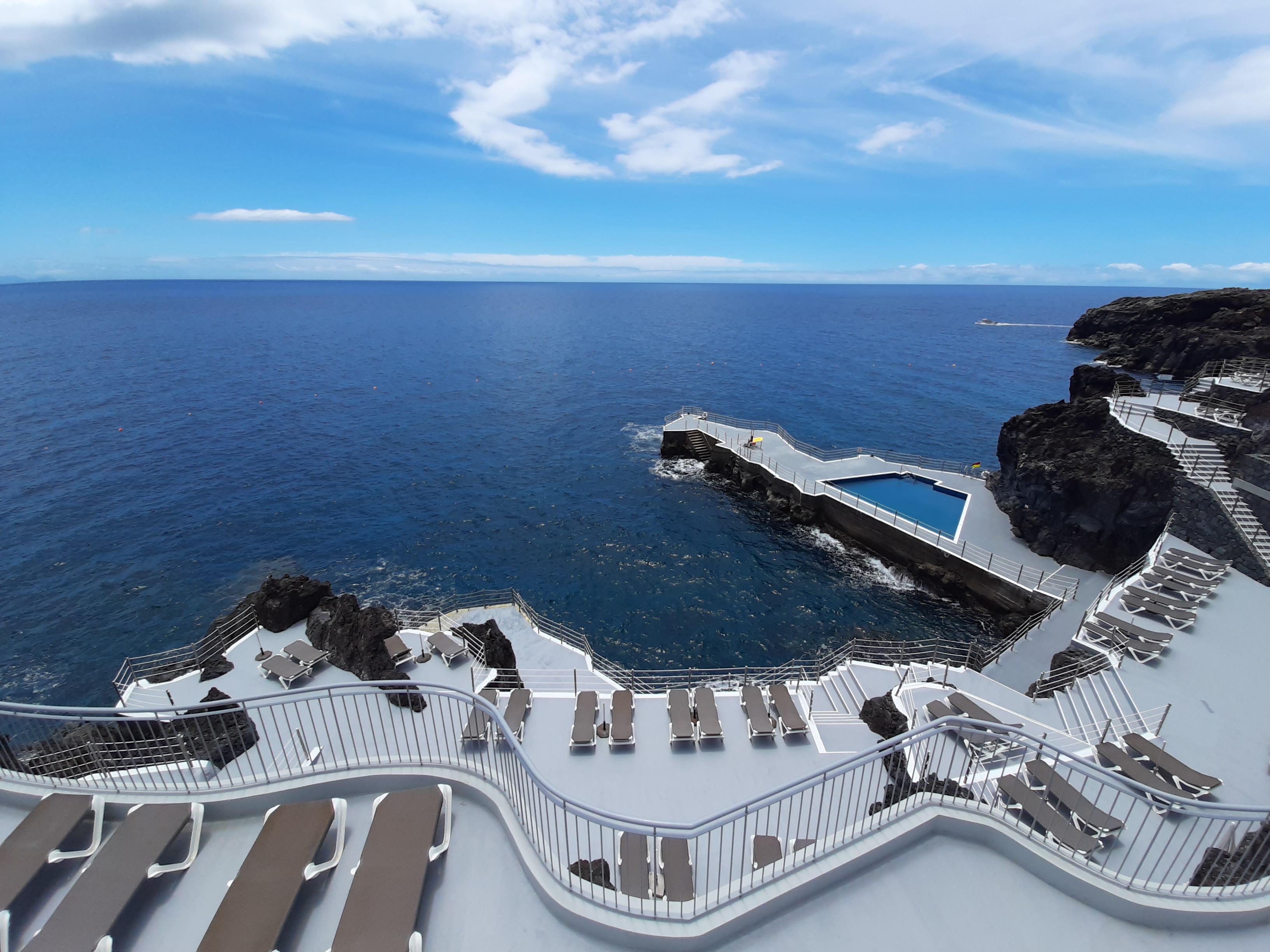 Hotel Cais Da Oliveira Canico  Exterior photo