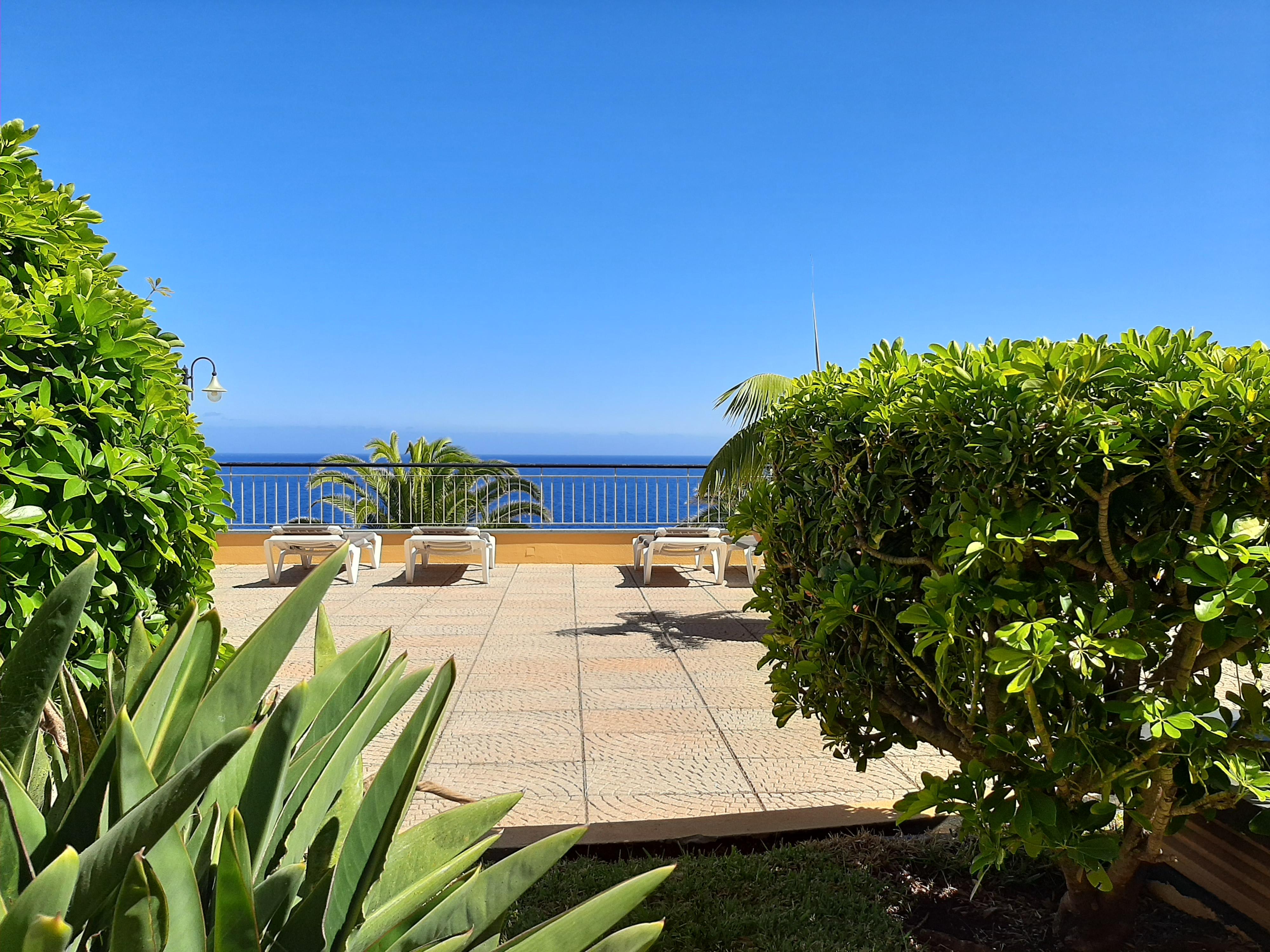 Hotel Cais Da Oliveira Canico  Exterior photo